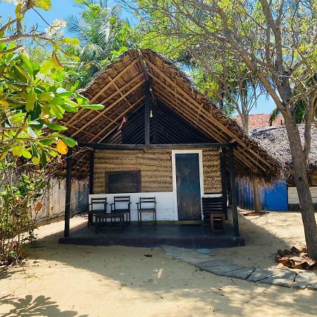 Air Lush Beach Cabanas Arugam Bay Exterior photo